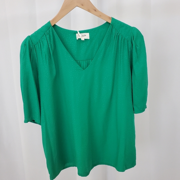 Grace and Mila Tops - Kelly green top by Grace and Mila